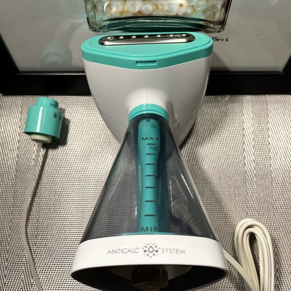 DASH NIB AUTHENTIC 1500W ANTI-DRIP PORTABLE HANDHELD LIGHTWEIGHT STEAMER